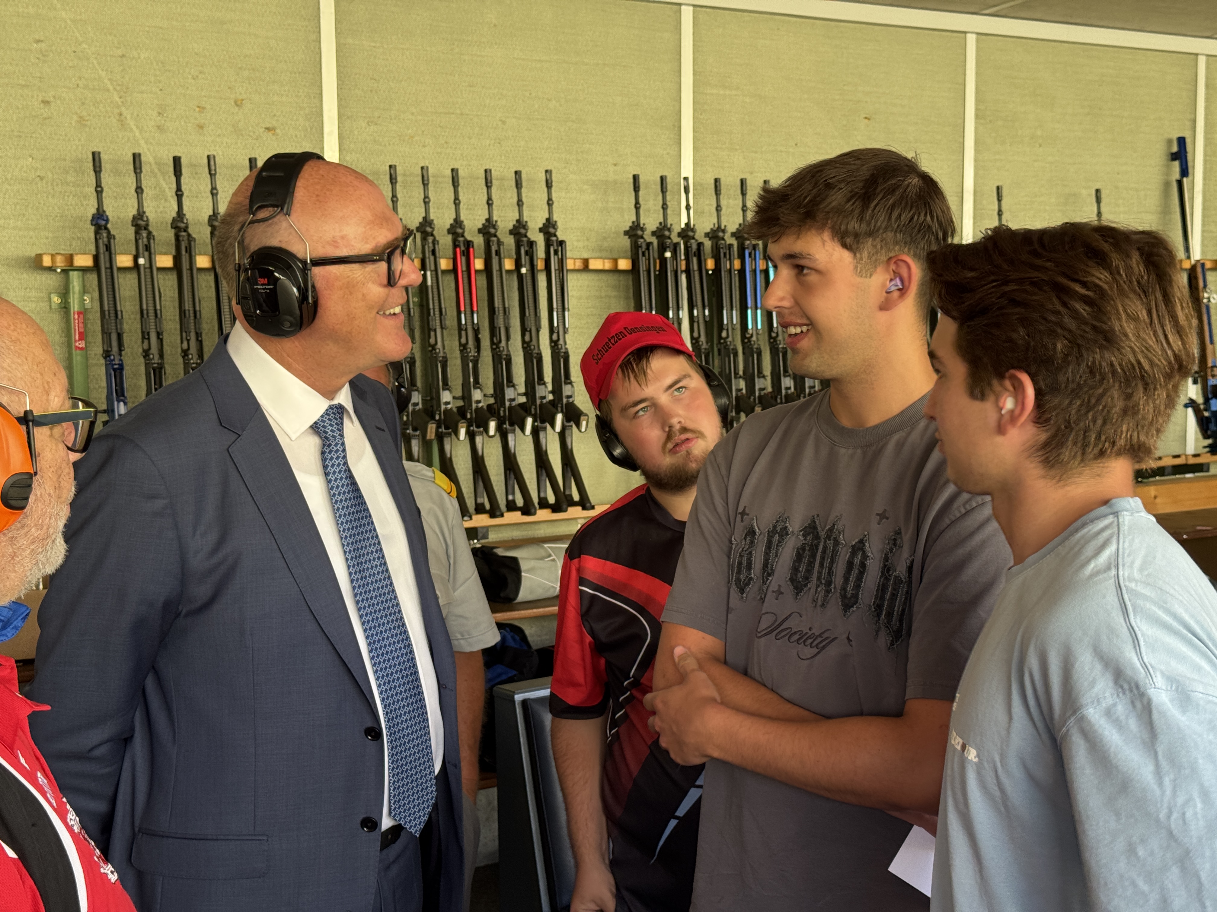 Fête Fédérale de Tir des Jeunes Chablais : le conseiller fédéral Martin Pfister soutient la discipline